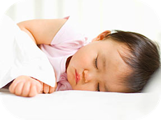 赤ちゃんを寝かせる最大のポイントは安全面！ベビー布団のおすすめの選び方とは？
